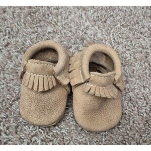 Freshly picked moccasins size 1 guc